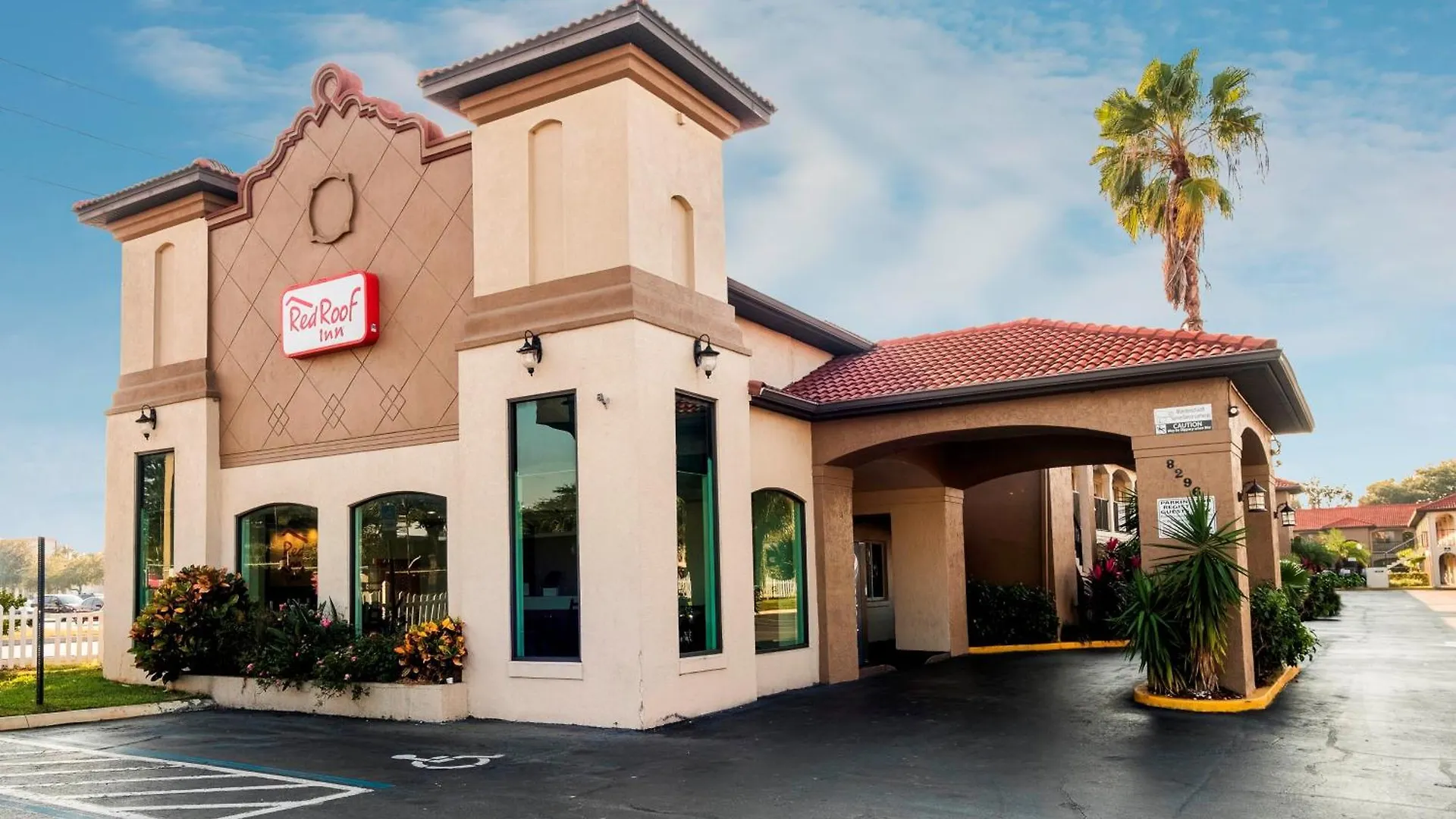 7 Cheap Hotels Near SeaWorld Orlando Worth Booking